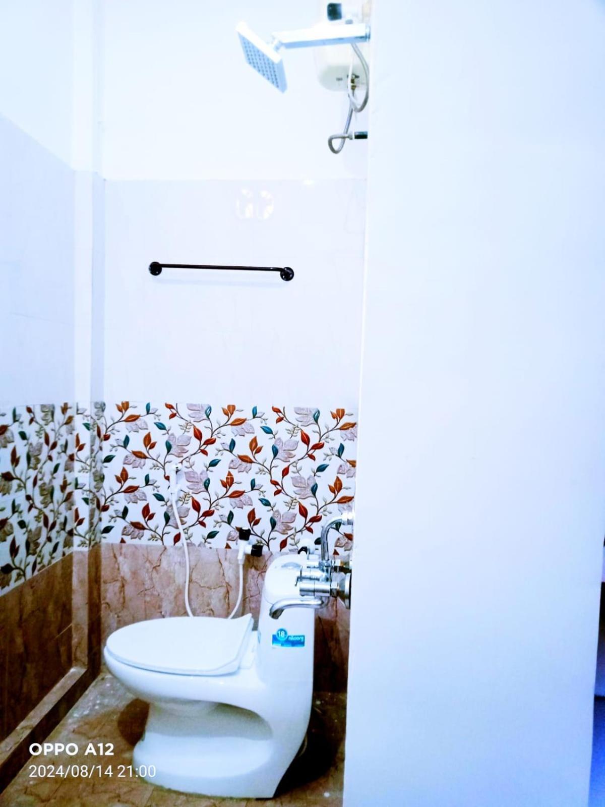 Asshappystayinn Hotel Tiruchirappalli Exterior foto